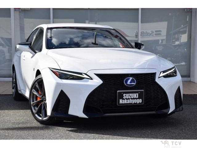 2021 Lexus IS