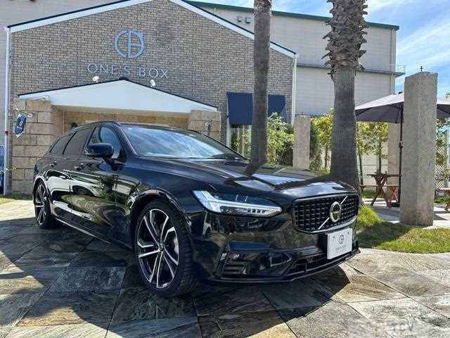 2021 Volvo V90