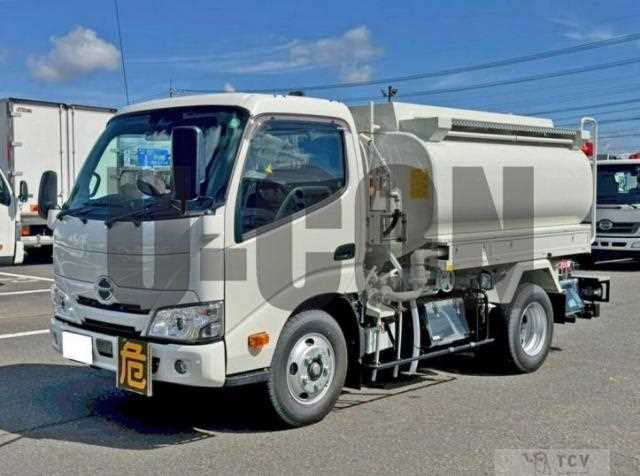 2025 Hino Dutro