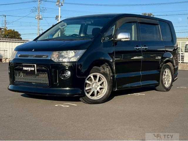 2013 Mitsubishi Delica D5