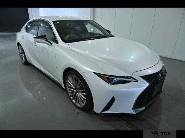 2021 Lexus IS