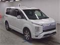 2019 Mitsubishi Delica D5