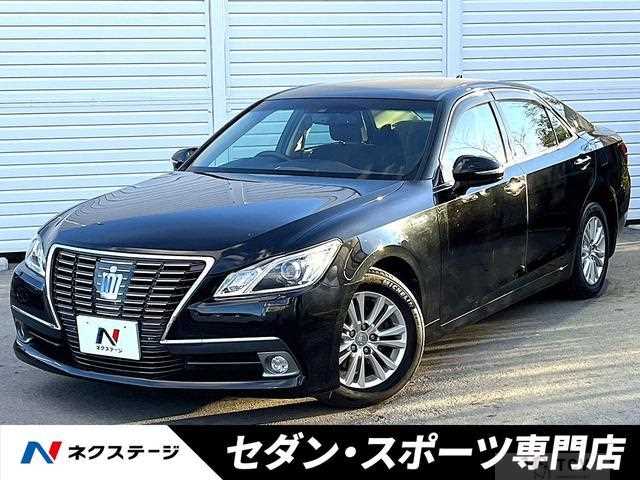 2013 Toyota Crown Hybrid