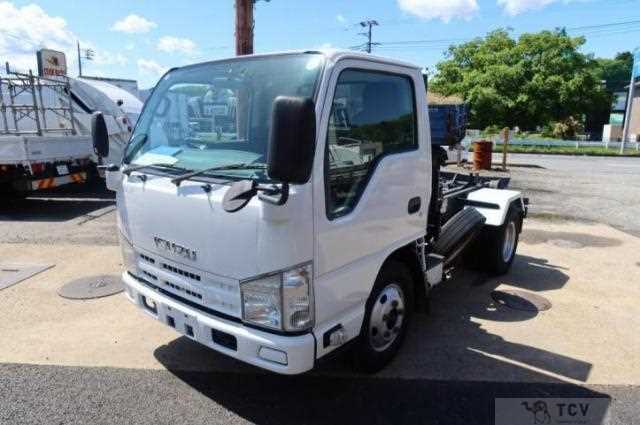2011 Isuzu Elf Truck