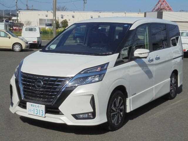Nissan Serena 2022 — фото 2 купить в Москве