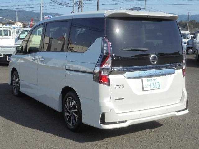 Nissan Serena 2022 — фото 5 купить в Москве