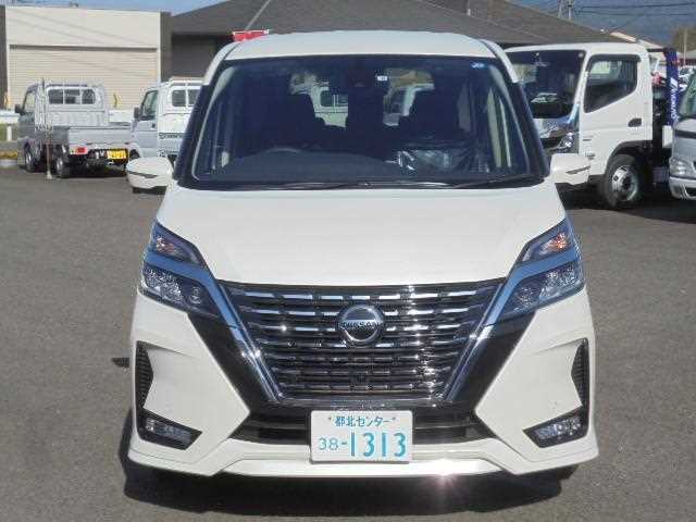 Nissan Serena 2022 — фото 6 купить в Москве
