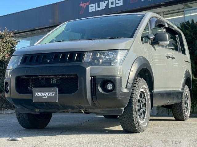 2010 Mitsubishi Delica D5