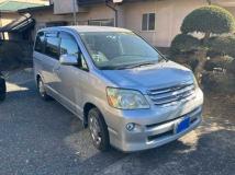 2005 Toyota Noah