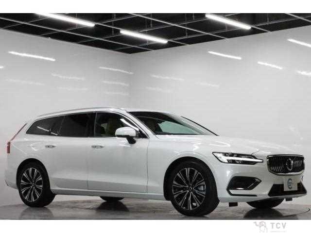 2025 Volvo V60