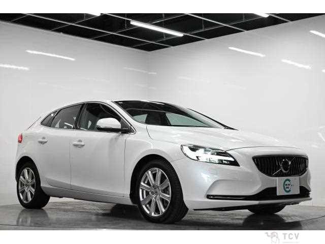2018 Volvo V40