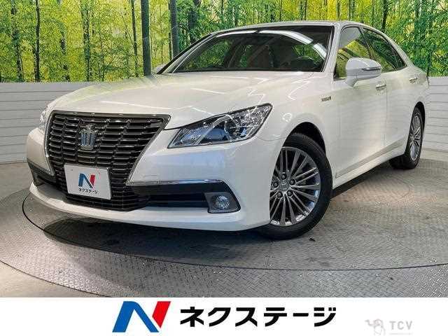 2013 Toyota Crown Hybrid