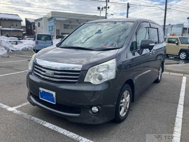 2012 Toyota Noah