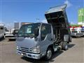 2016 Isuzu Elf Truck