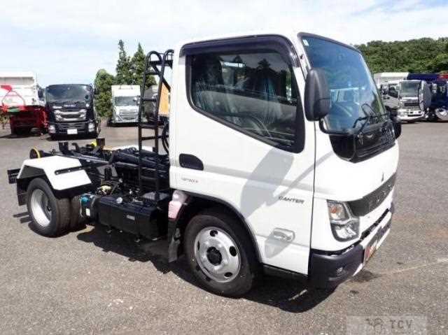 2025 Mitsubishi Fuso Canter