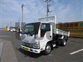 2025 Isuzu Elf Truck