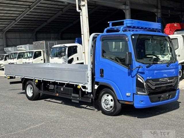 2023 Isuzu Elf Truck