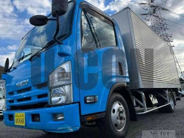 2013 Isuzu Elf Truck
