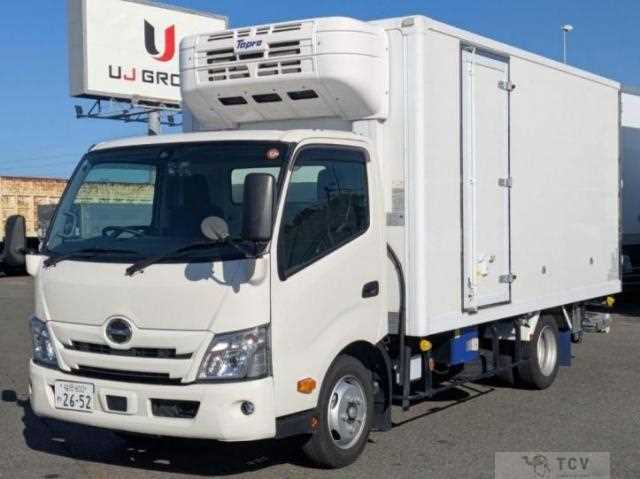 2023 Hino Dutro