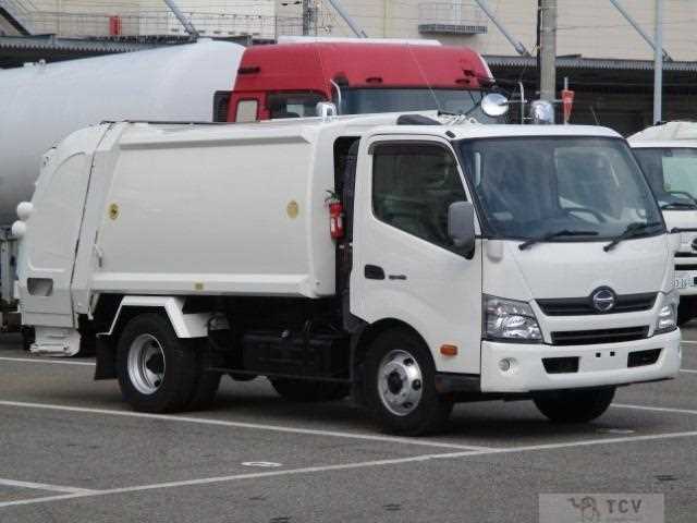 2013 Hino Dutro