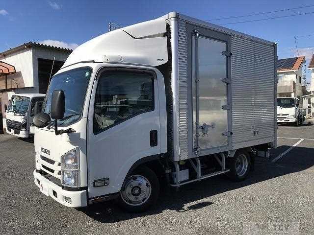 2020 Isuzu Elf Truck