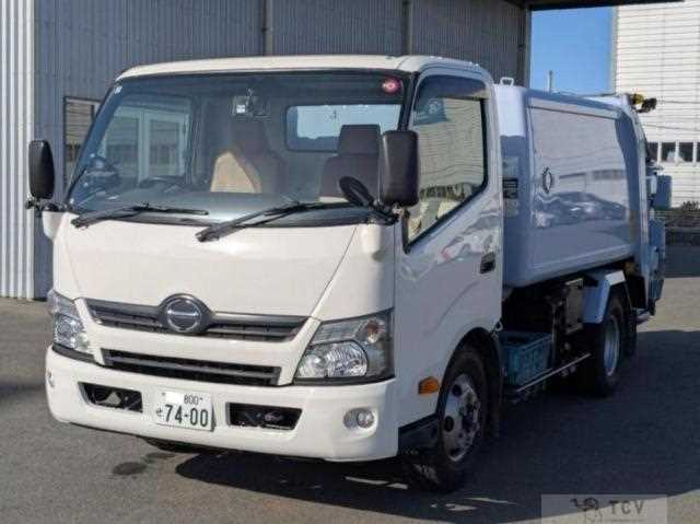 2017 Hino Dutro