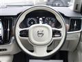 2017 Volvo V90