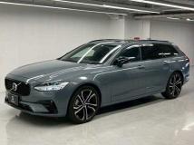 2022 Volvo V90
