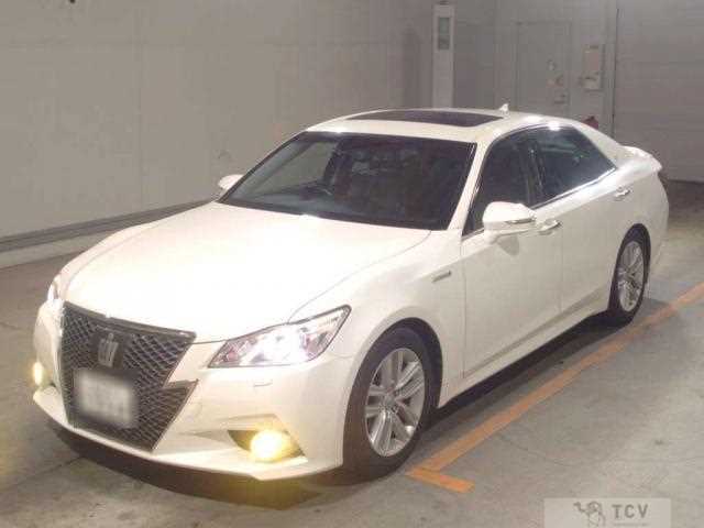 2014 Toyota Crown Hybrid