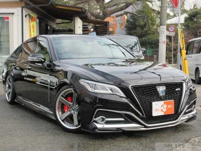 2018 Toyota Crown Hybrid