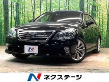 2010 Toyota Crown Hybrid