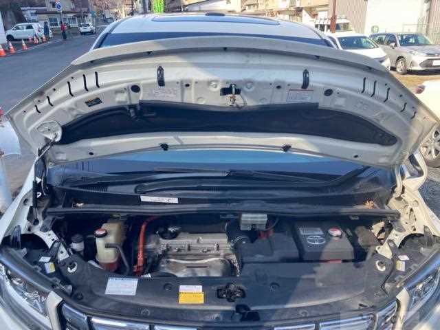 2015 Toyota Alphard Hybrid