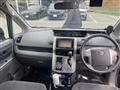 2009 Toyota Noah
