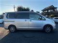 2006 Nissan Serena