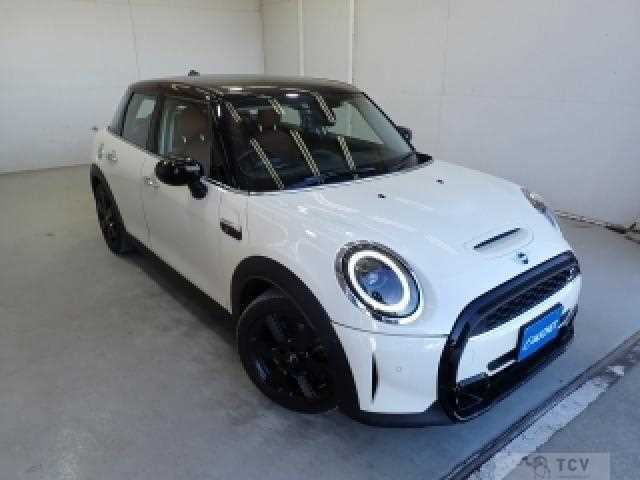 2023 BMW MINI