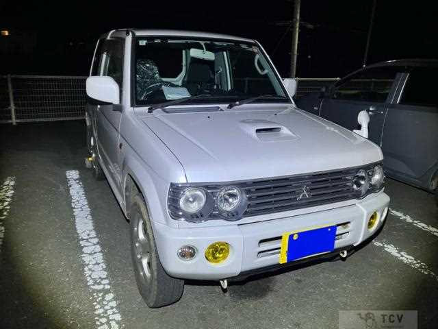2000 Mitsubishi Pajero Mini