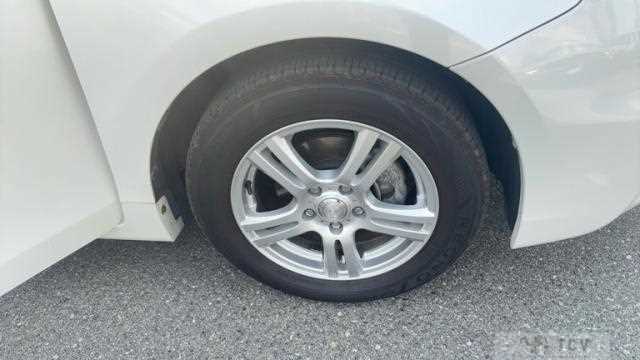 2011 Toyota PRIUS α