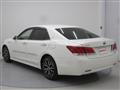 2016 Toyota Crown Hybrid