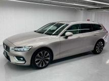 2022 Volvo V60