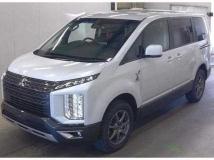 2022 Mitsubishi Delica D5