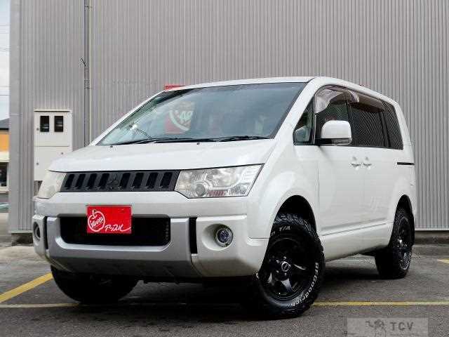 2012 Mitsubishi Delica D5