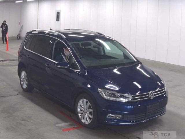 2017 Volkswagen Golf Touran