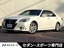 2014 Toyota Crown Hybrid