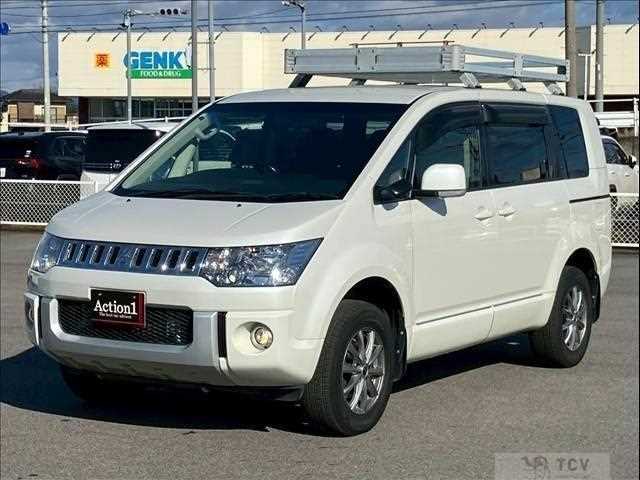 2015 Mitsubishi Delica D5