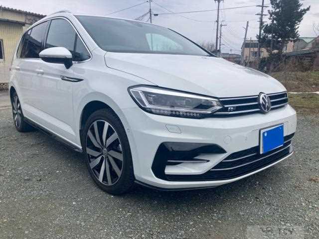 2019 Volkswagen Golf Touran