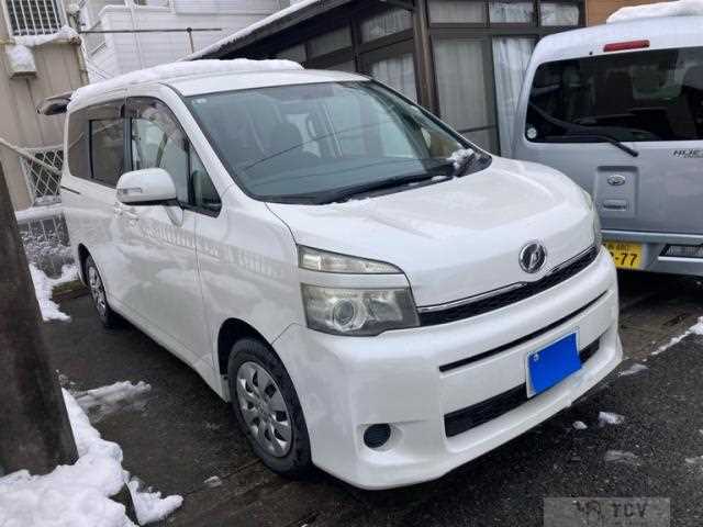 2011 Toyota Voxy