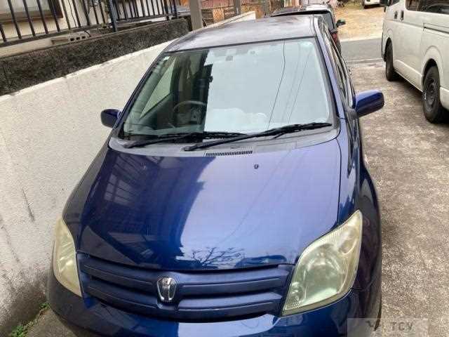 2003 Toyota IST