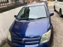 2003 Toyota IST