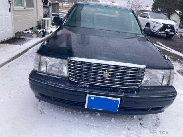 2000 Toyota Crown Sedan