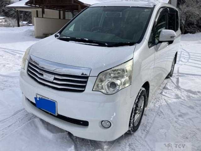 2012 Toyota Noah